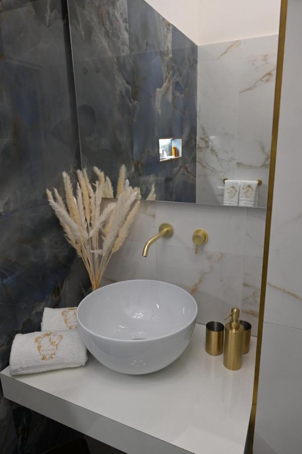 Nm Luxury Suites Pompei Bagian luar foto